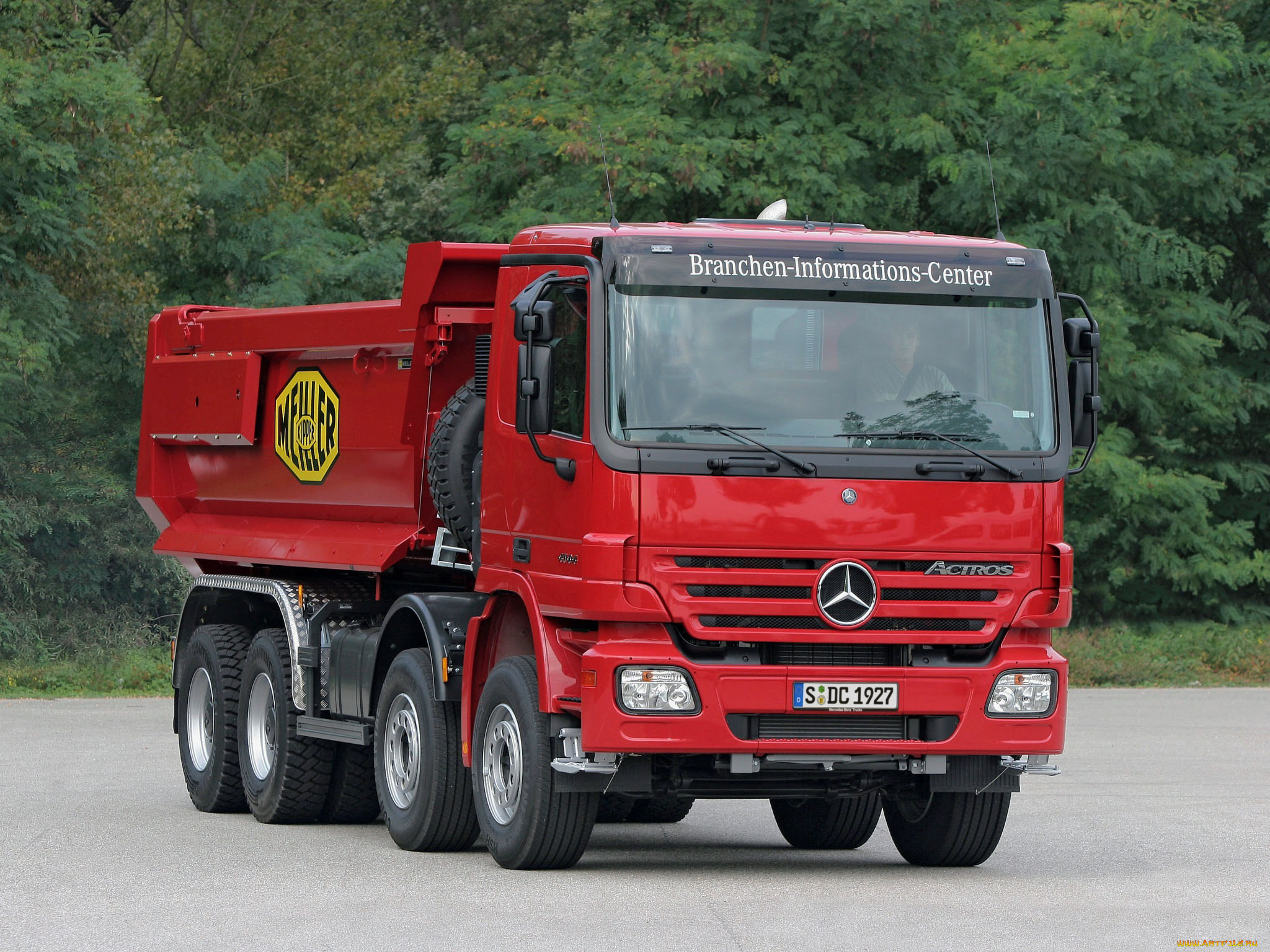 , mercedes, trucks